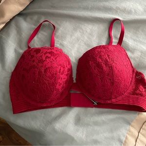 Victoria’s Secret very sexy push-up bra
